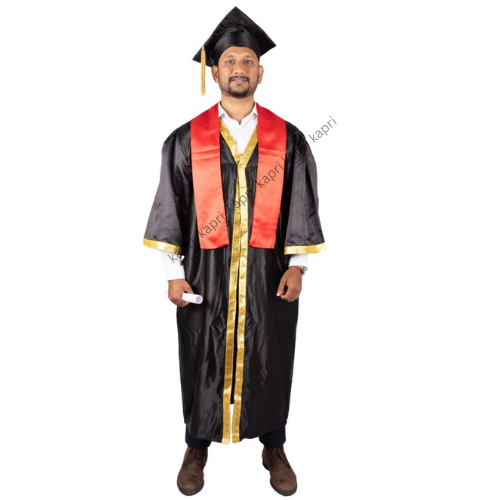 Graduation Gown in Dubai