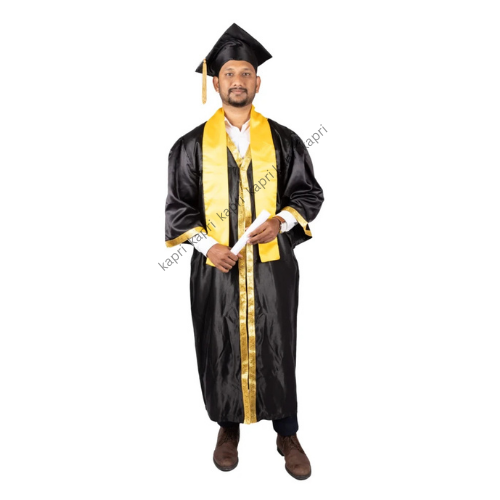 Graduation Gown in Dubai